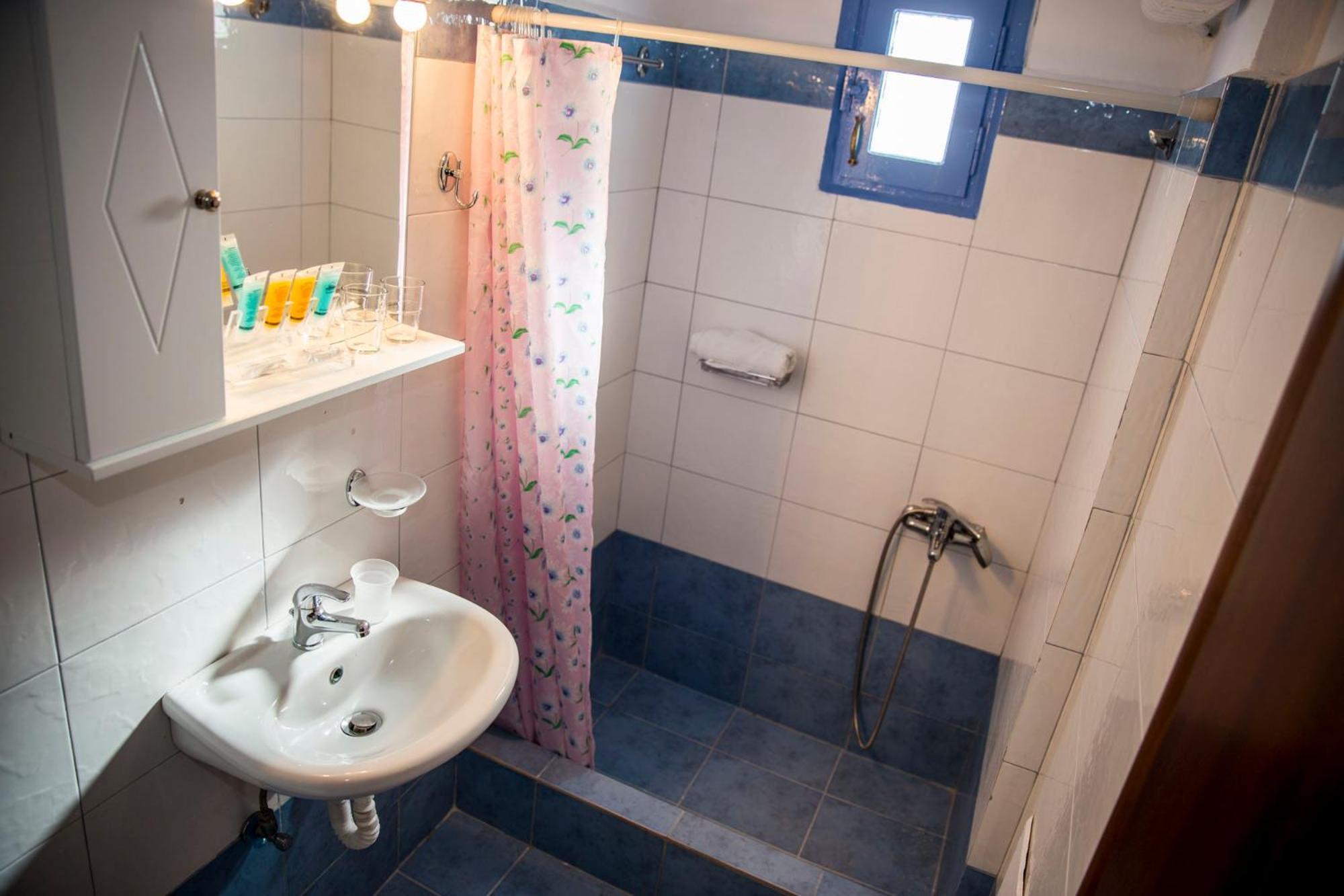 Togias Hotel Aegina 外观 照片